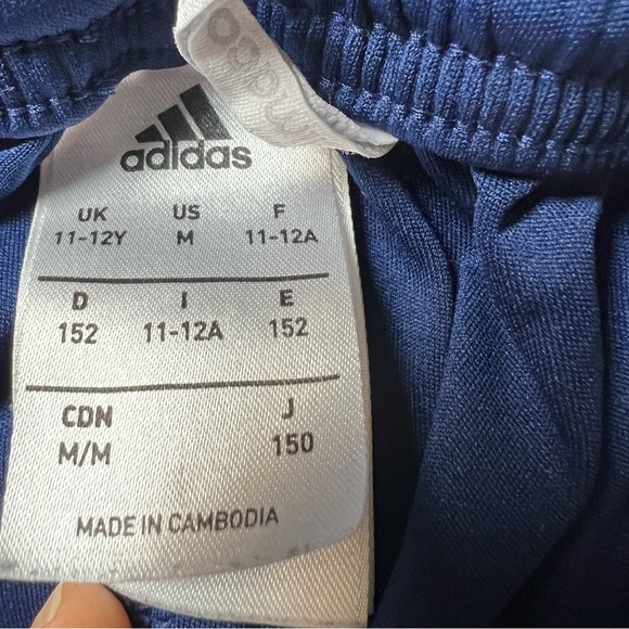 ADIDAS Short - Picture 4 of 4